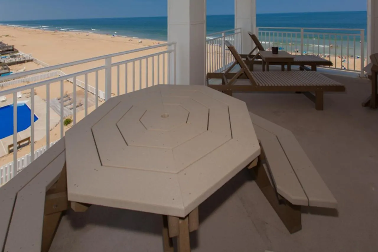 The Sanctuary - Sea Serenade Penthouse A408 Virginia Beach Apartment